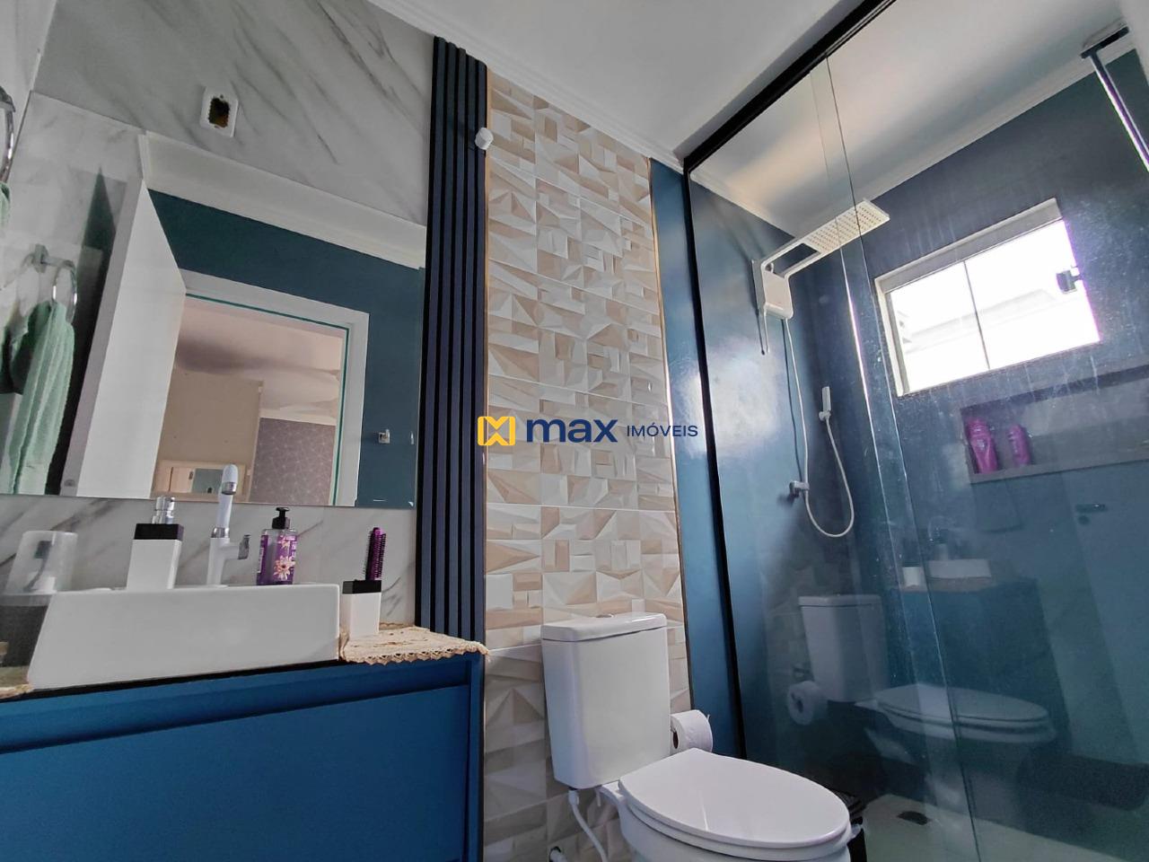 Casa à venda no Meia Praia: Banheiro