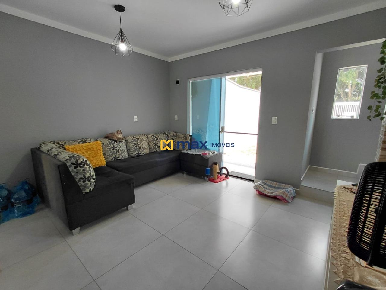 Casa à venda no Meia Praia: Sala