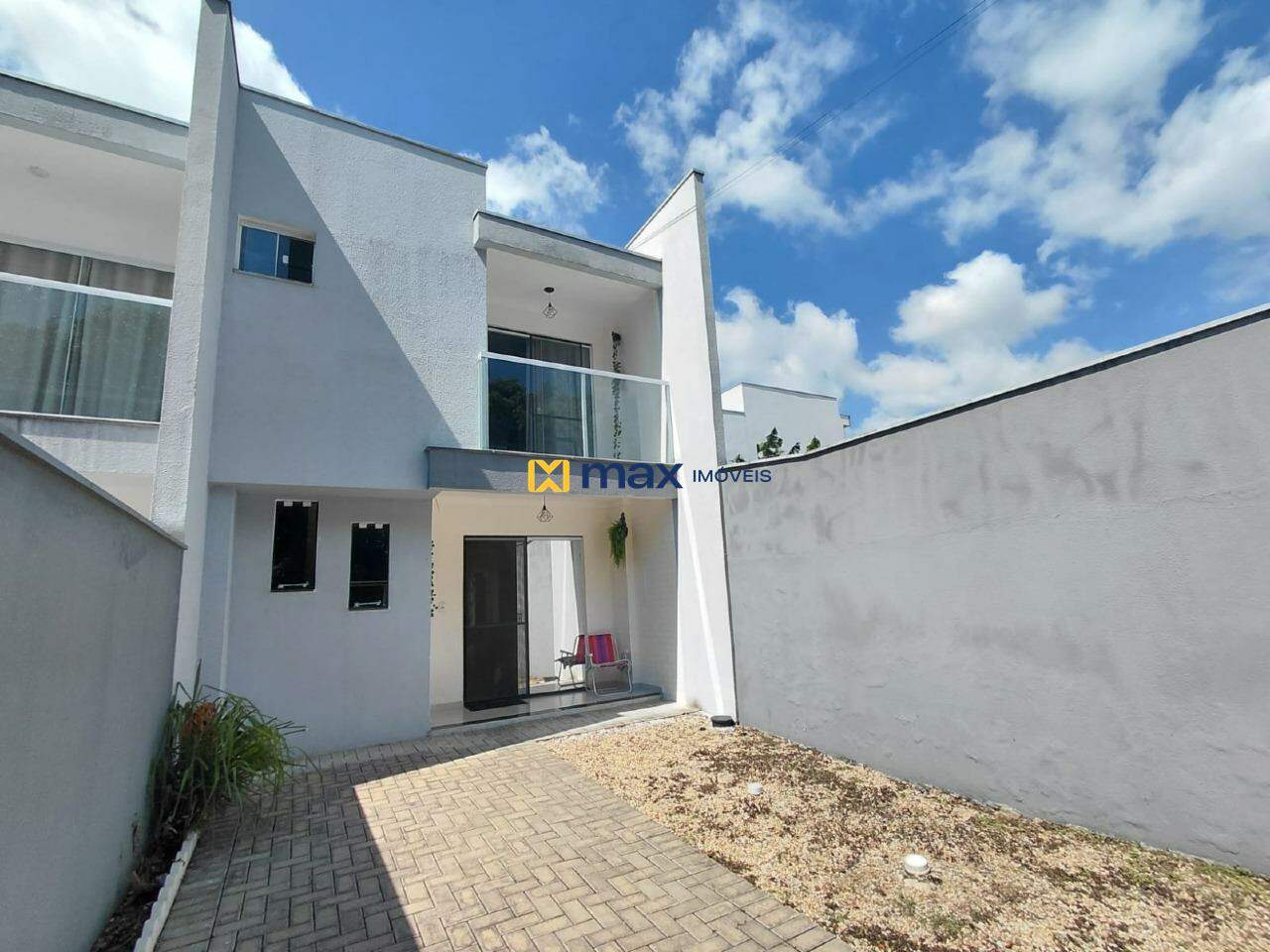 Casa à venda no Meia Praia: Frente