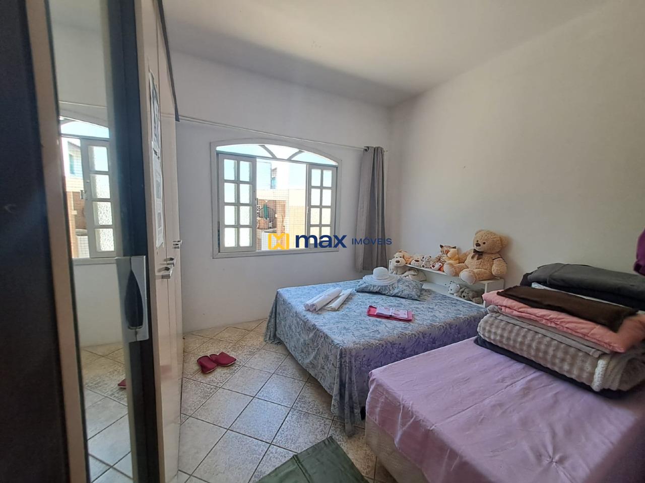 Casa à venda no Meia Praia: Quarto 1