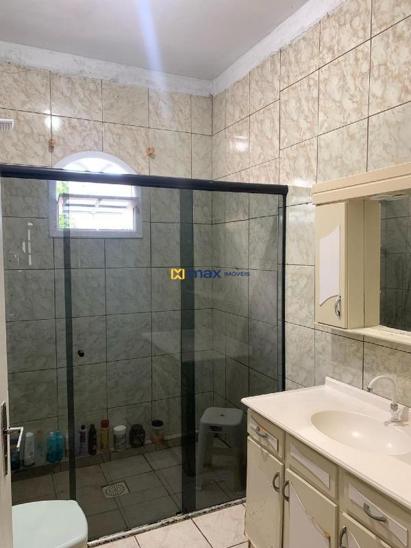 Casa à venda no Meia Praia: Banheiro 2