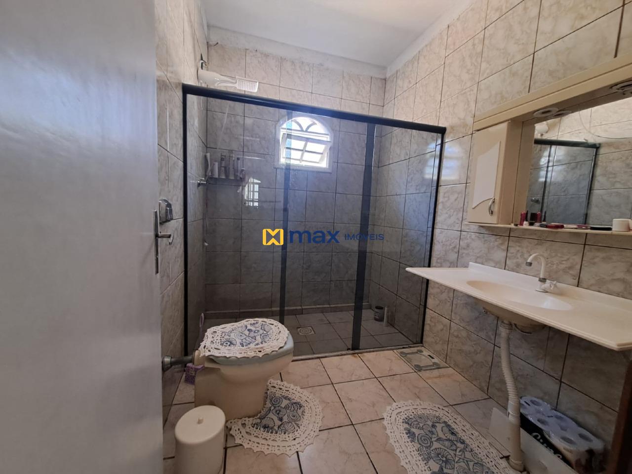 Casa à venda no Meia Praia: Banheiro 1