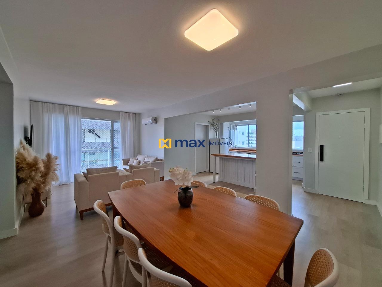 Apartamento à venda no Centro: living