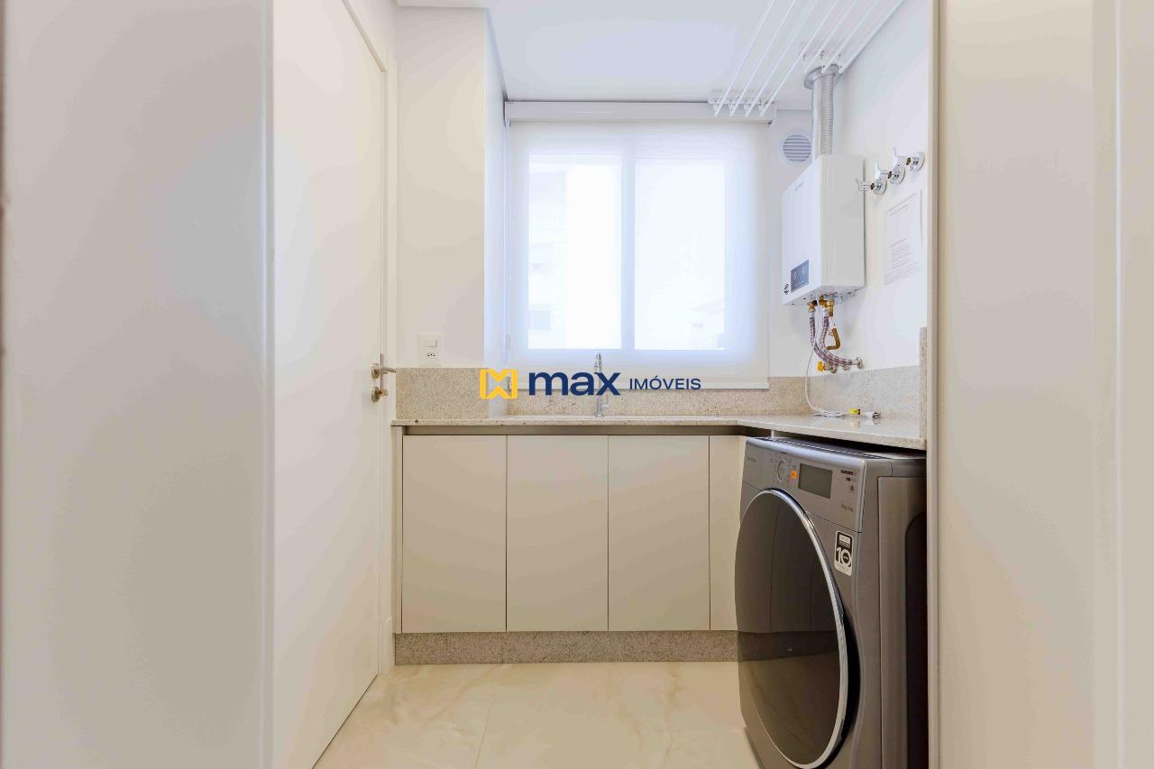 Apartamento à venda no Praia Brava: Área de serviço