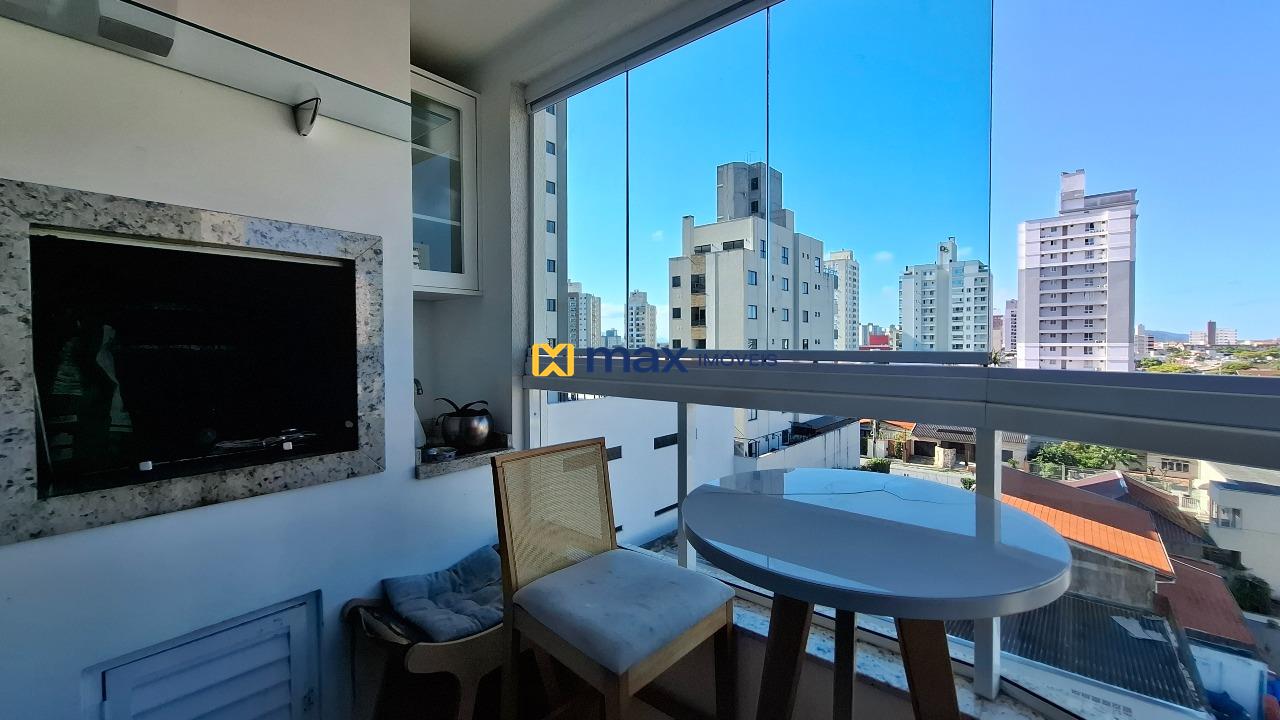 Apartamento à venda no Vila Operária: Sacada com churrasqueira