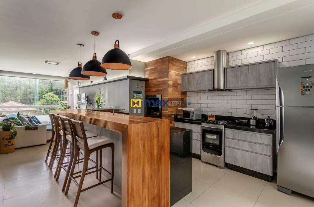 Apartamento para aluguel no Praia dos Amores: Cozinha