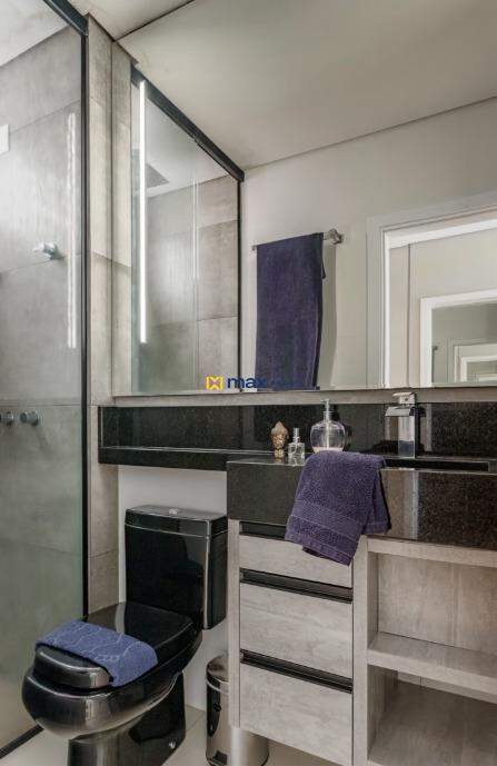 Apartamento para aluguel no Praia dos Amores: Banheiro da Suíte