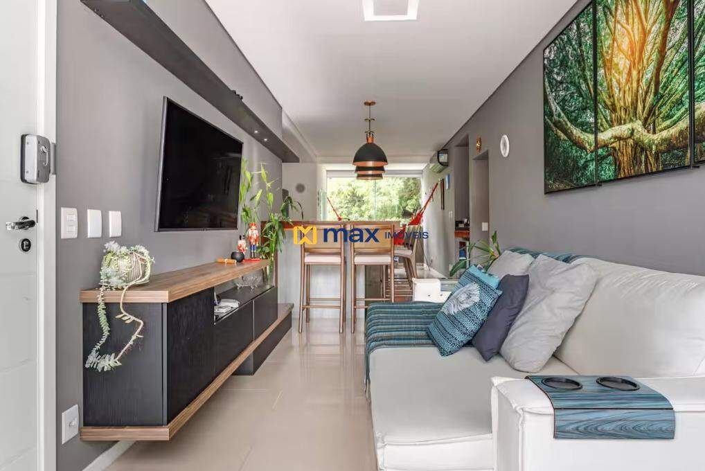 Apartamento para aluguel no Praia dos Amores: sala de estar/jantar 