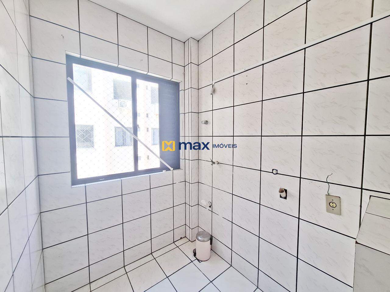 Apartamento à venda no Centro: Lavanderia