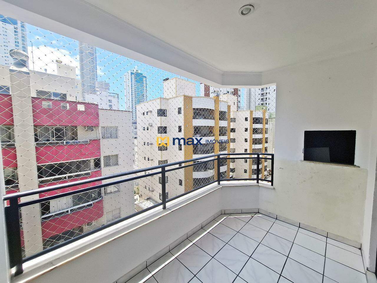 Apartamento à venda no Centro: Sacada com churrasqueira