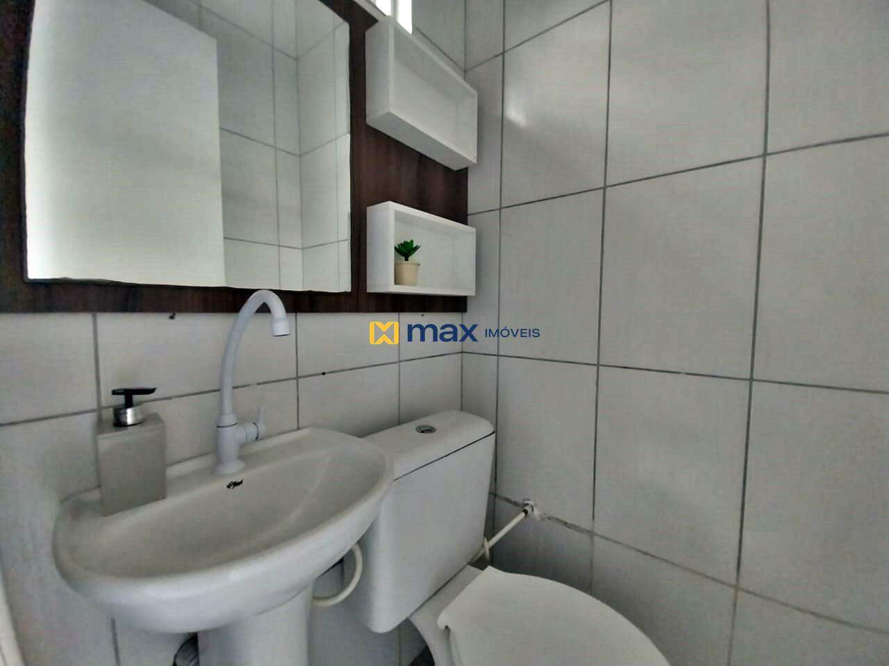 Casa à venda no Santa Regina: Lavabo