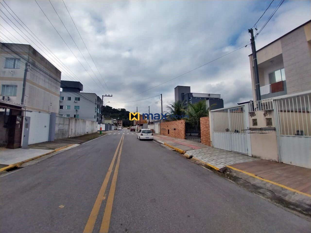 Casa à venda no Santa Regina: Rua