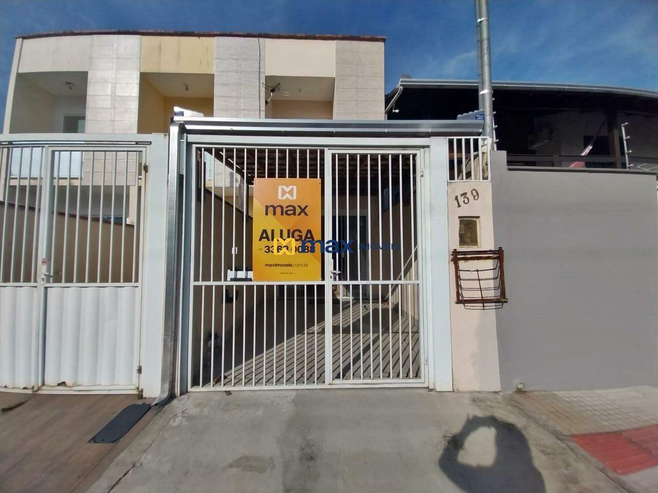 Casa à venda no Santa Regina: Fachada