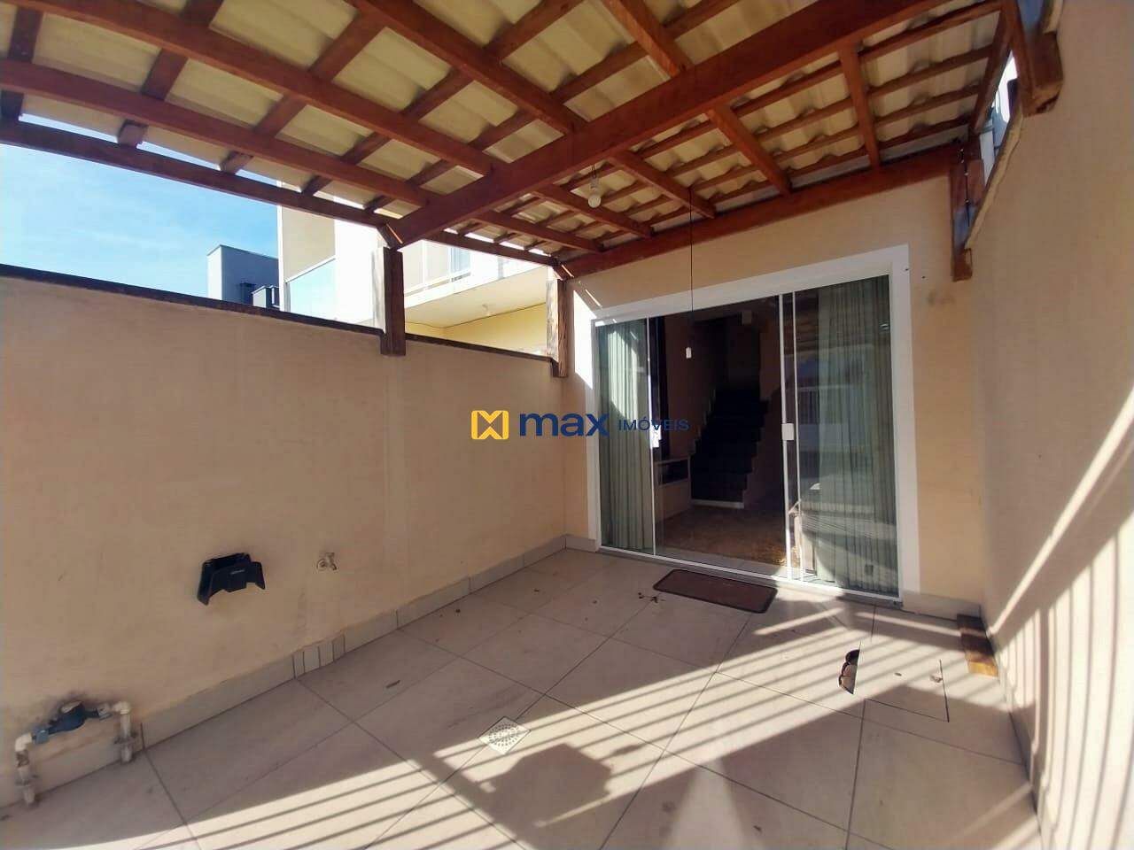 Casa à venda no Santa Regina: Garagem