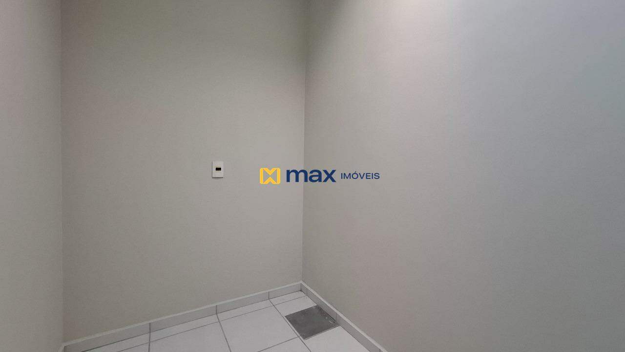 Prédio Comercial à venda no Centro: Sala