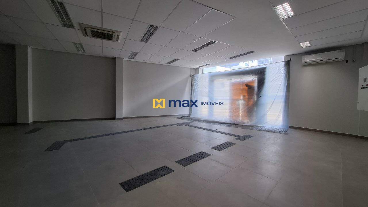 Prédio Comercial à venda no Centro: Sala