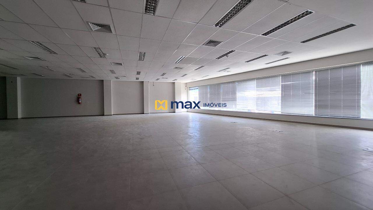 Prédio Comercial à venda no Centro: Sala
