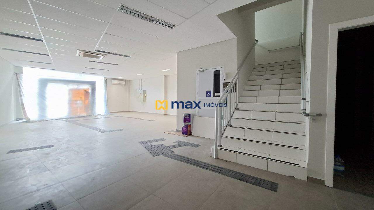Prédio Comercial à venda no Centro: Sala