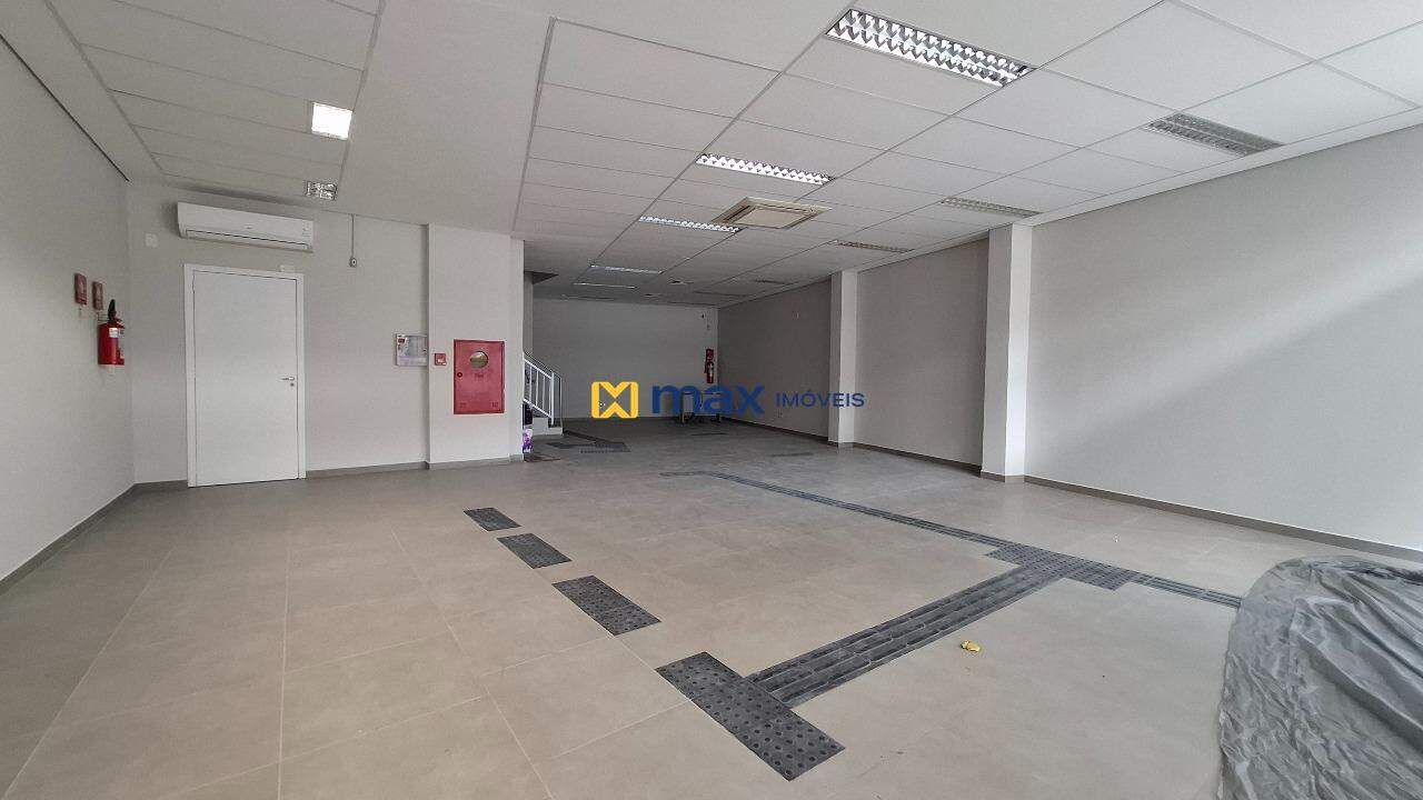Prédio Comercial à venda no Centro: Sala