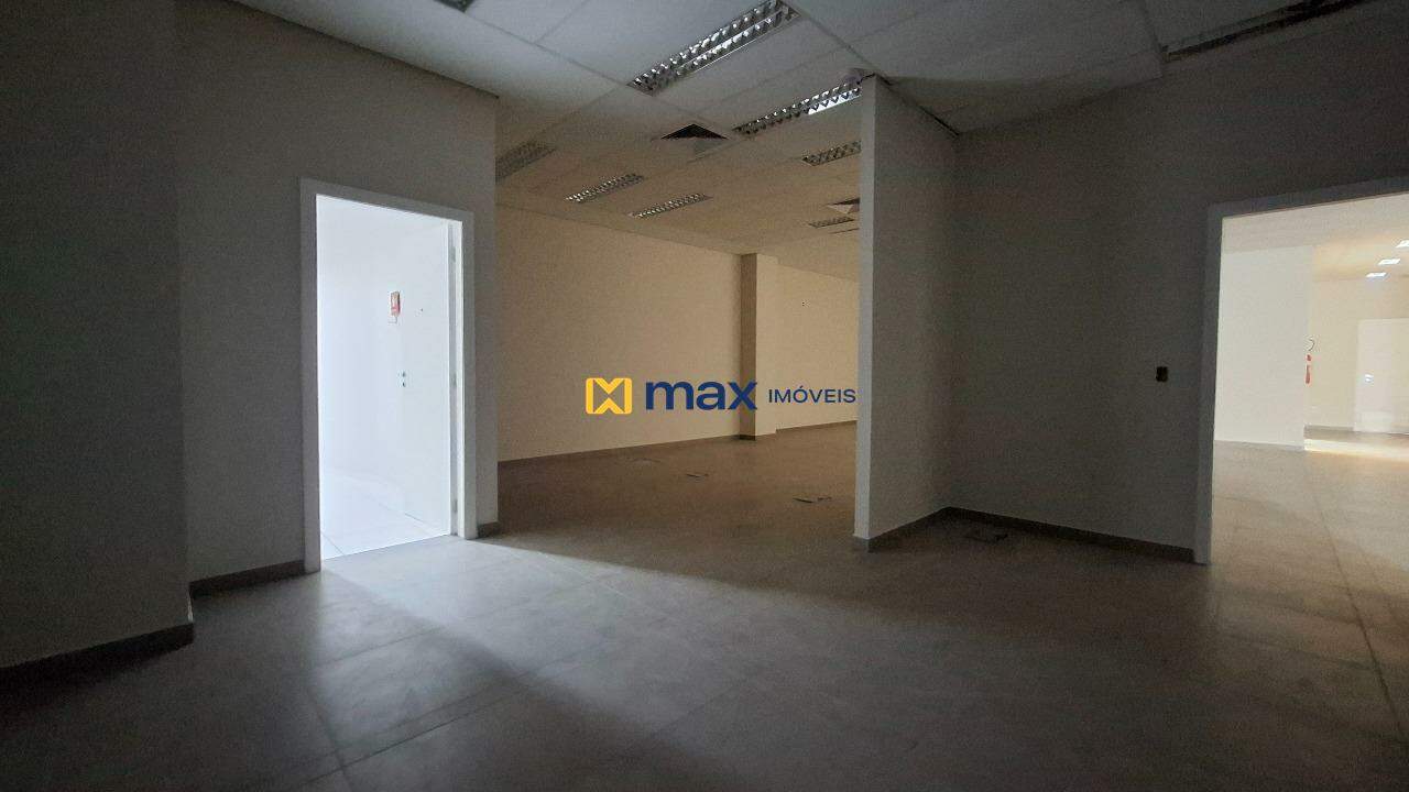 Prédio Comercial à venda no Centro: Sala