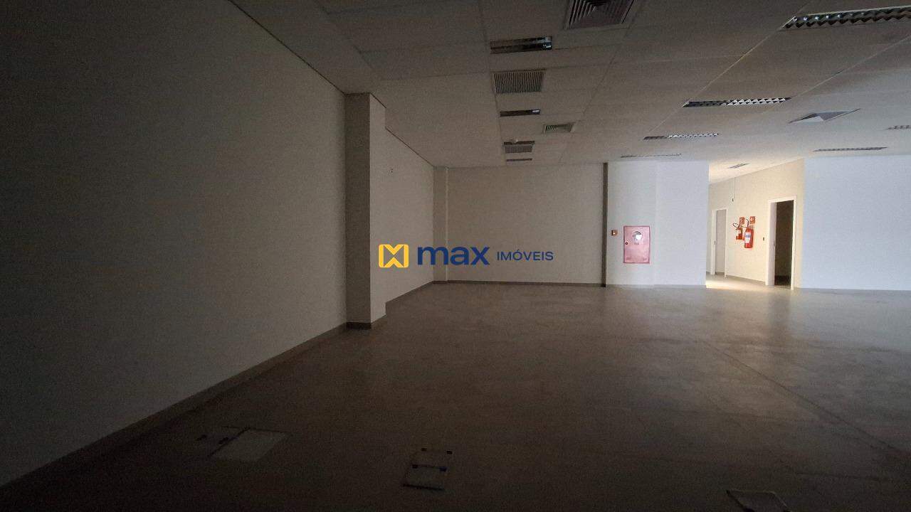 Prédio Comercial à venda no Centro: Sala