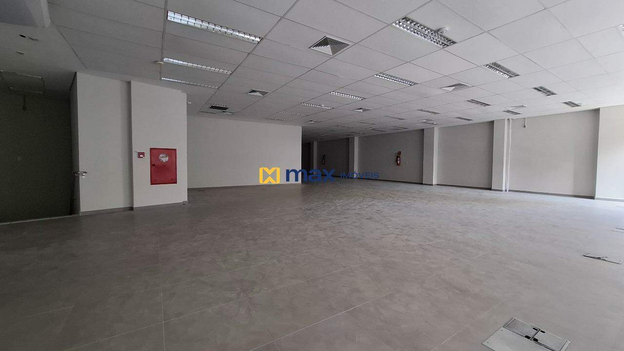 Prédio Comercial à venda no Centro: Sala