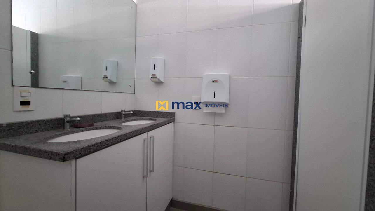 Prédio Comercial à venda no Centro: Banheiro social 