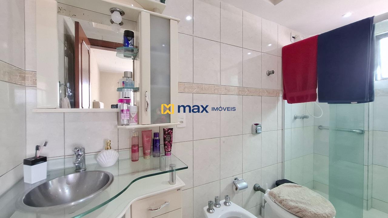 Apartamento à venda no Centro: Banheiro suíte