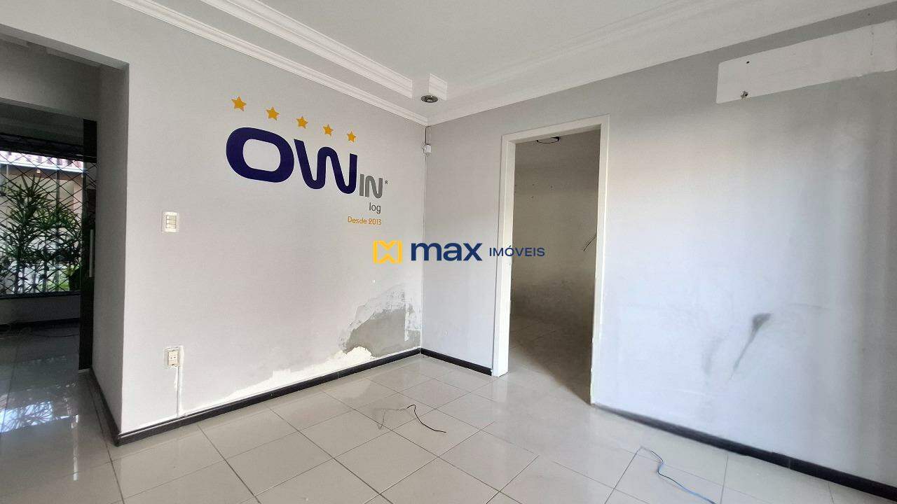 Casa Comercial à venda no São Vicente: Sala de estar