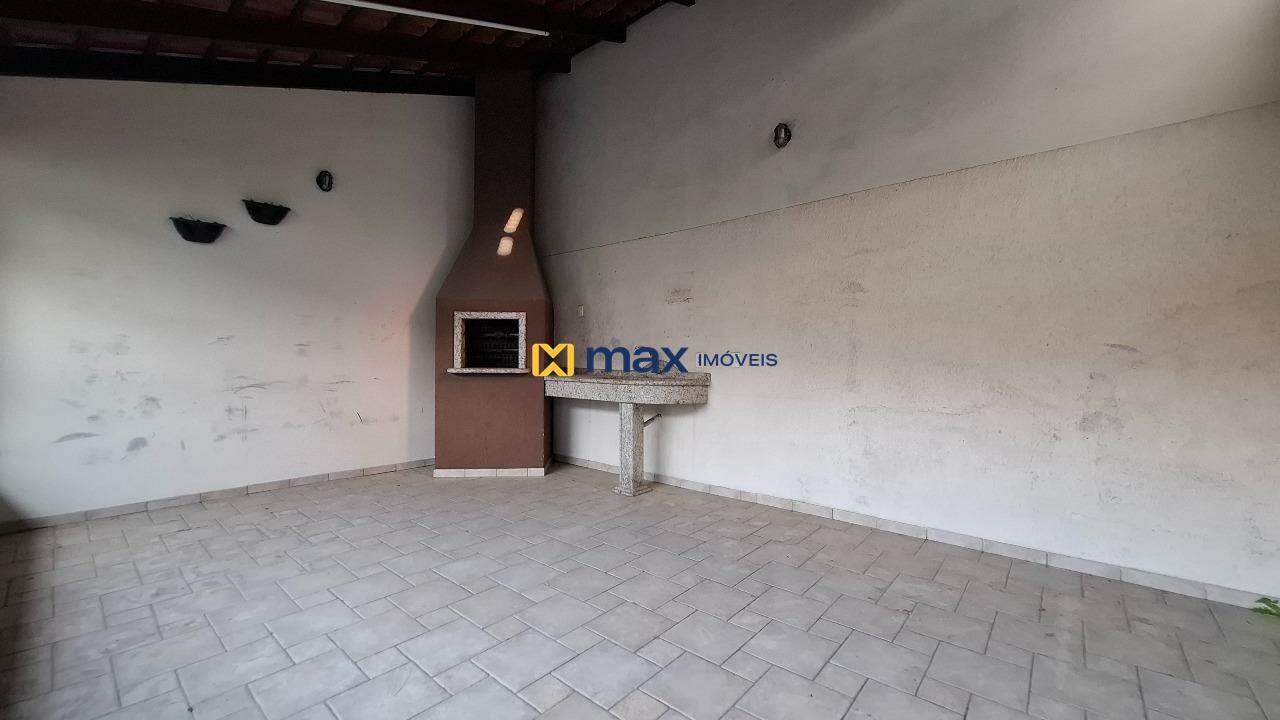 Casa Comercial à venda no São Vicente: Área externa