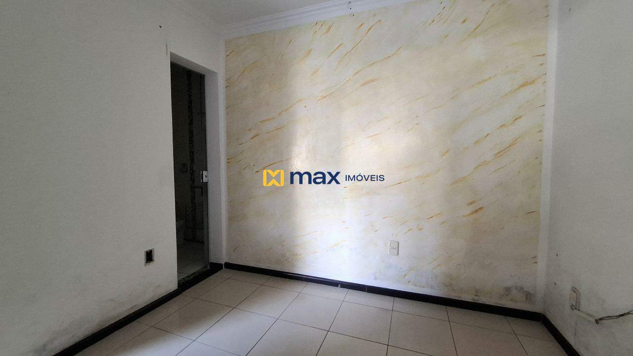 Casa Comercial à venda no São Vicente: Sala