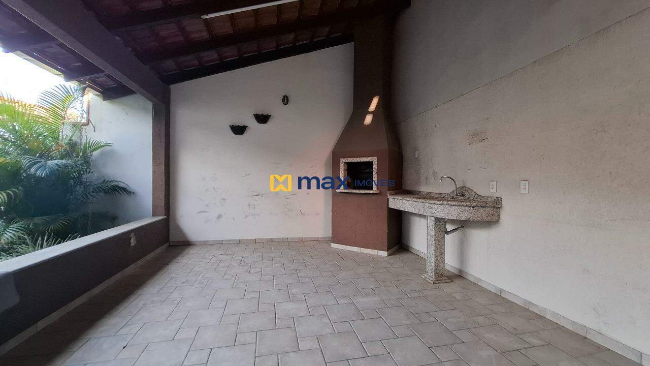 Casa Comercial à venda no São Vicente: Área externa