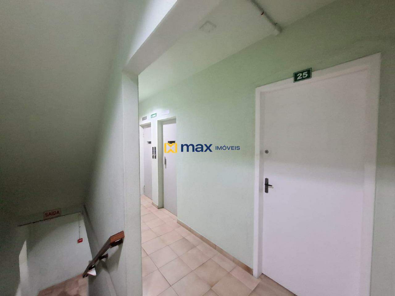 Sala para aluguel no Centro: Corredor