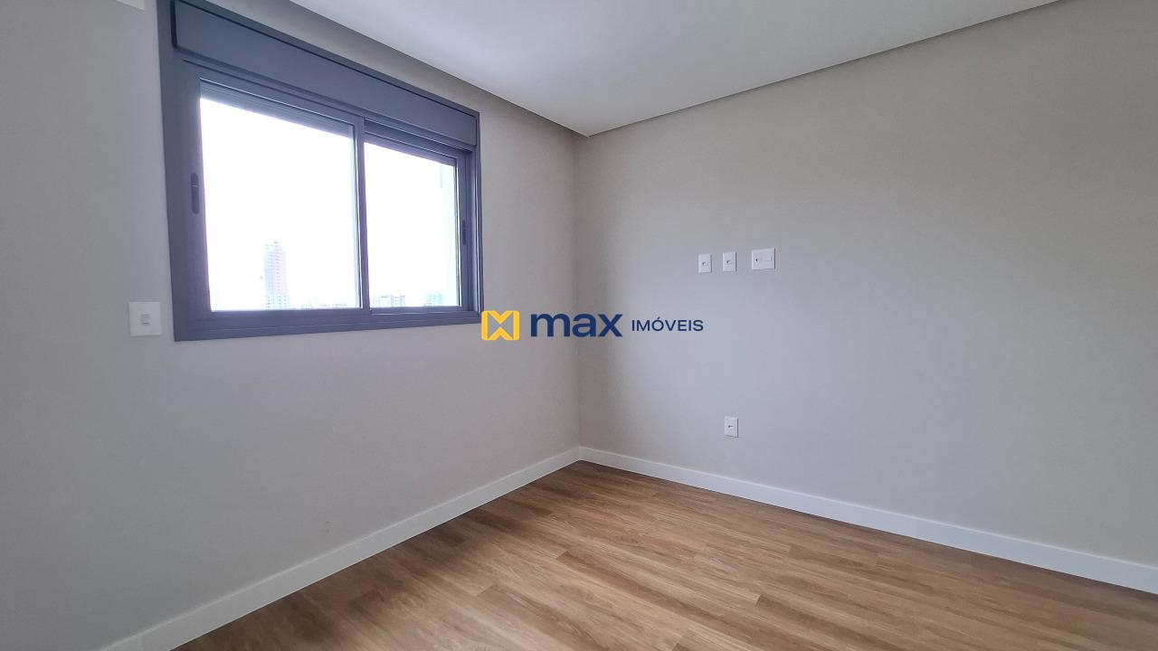 Apartamento à venda no Centro: Dormitório  2