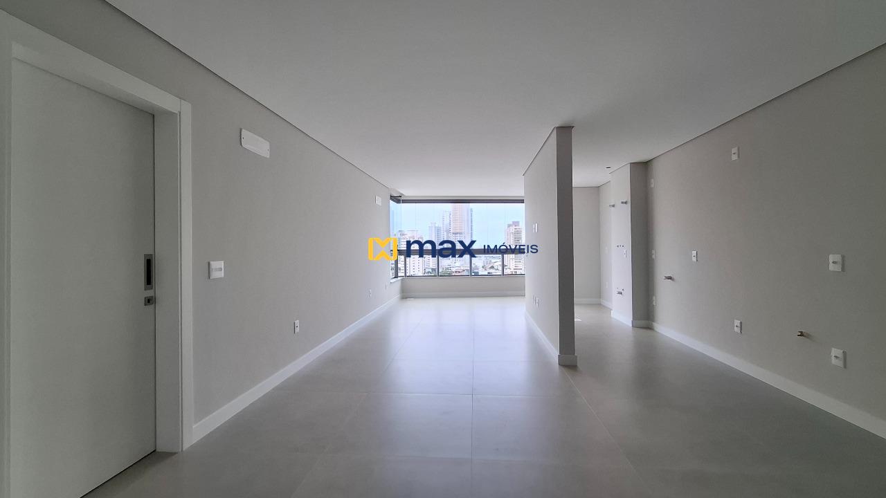 Apartamento à venda no Centro: Living integrado