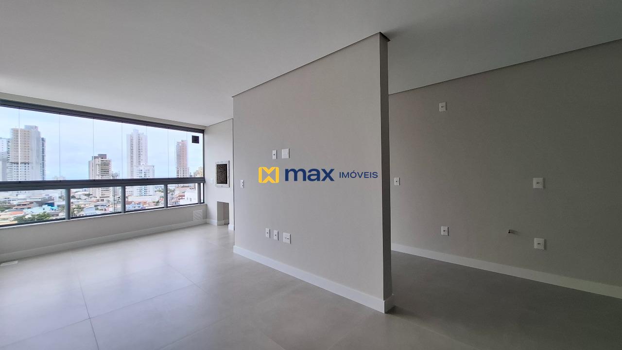 Apartamento à venda no Centro: Living integrado