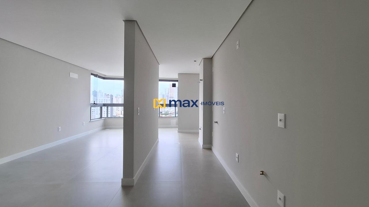 Apartamento à venda no Centro: Living integrado