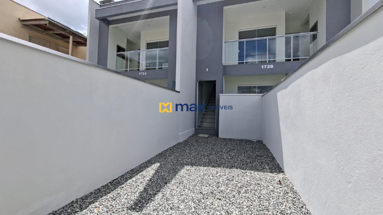 Casa para aluguel no Cordeiros: Entrada