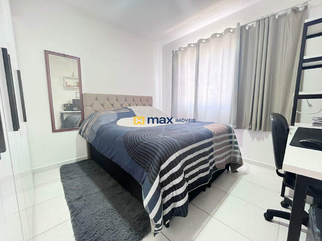 Apartamento à venda no Meia Praia: Dormitório 2