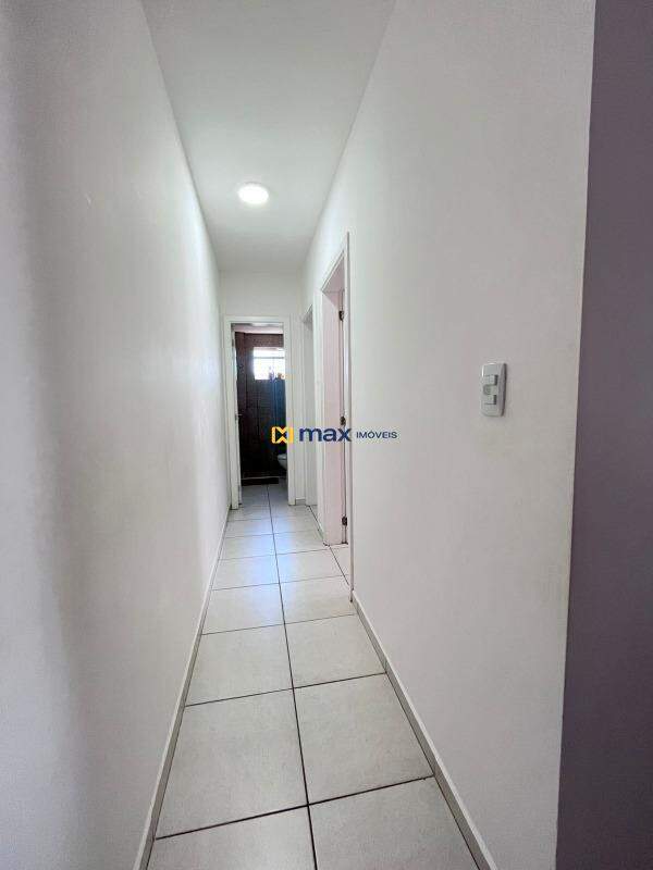 Apartamento à venda no Meia Praia: Corredor