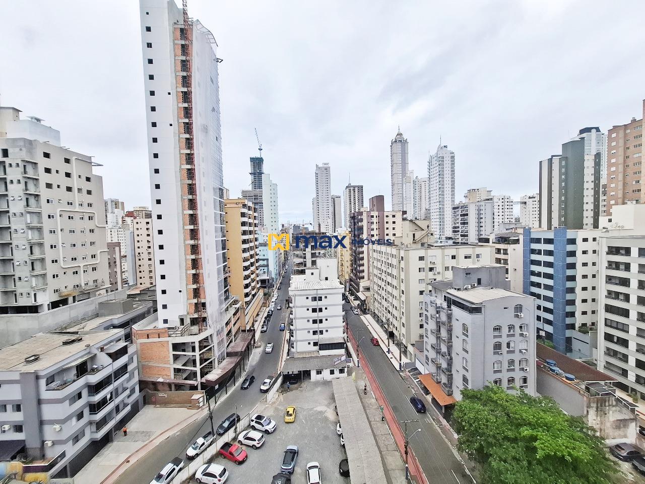 Apartamento à venda no Centro: Vista sacada