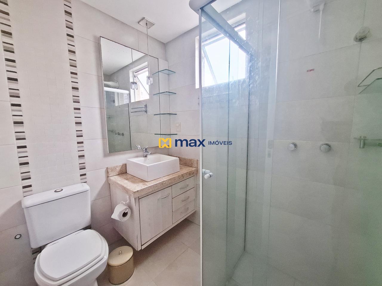 Apartamento à venda no Centro: Banheiro demi suíte