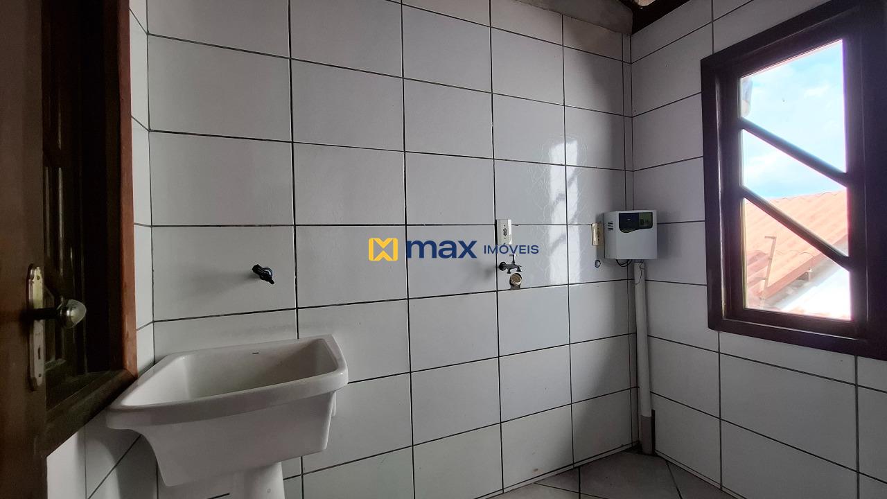 Casa à venda no São Vicente: Cozinha - Salão de festas