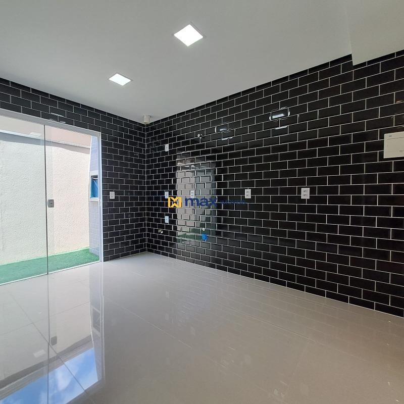 Casa à venda no Meia Praia: Cozinha