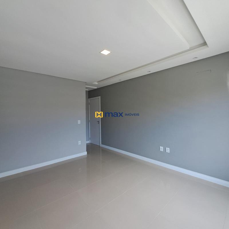 Casa à venda no Meia Praia: Suite