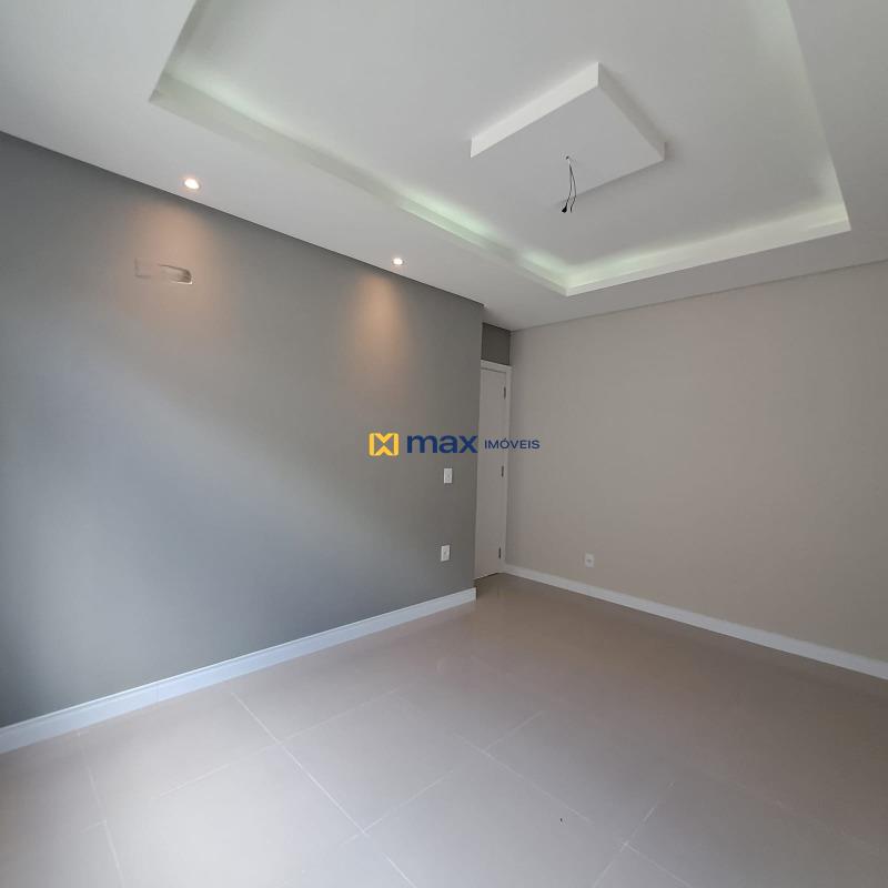 Casa à venda no Meia Praia: Dormitório térrreo