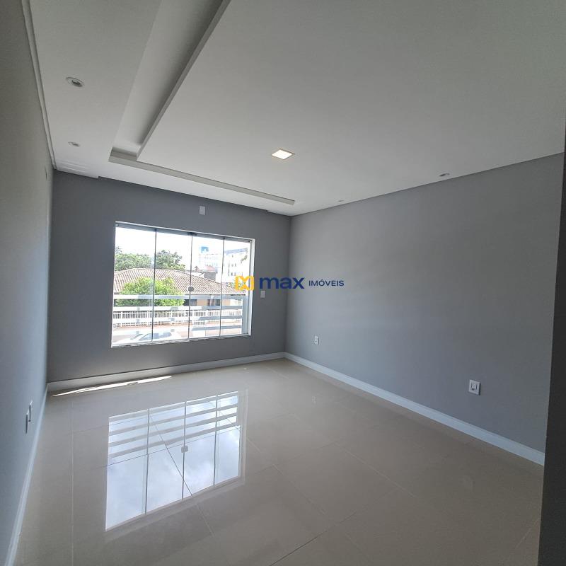 Casa à venda no Meia Praia: Suite 