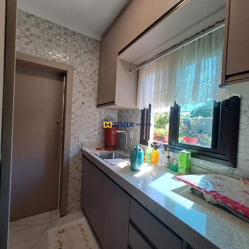 Casa à venda no Nossa Senhora da PAZ: Área de serviços