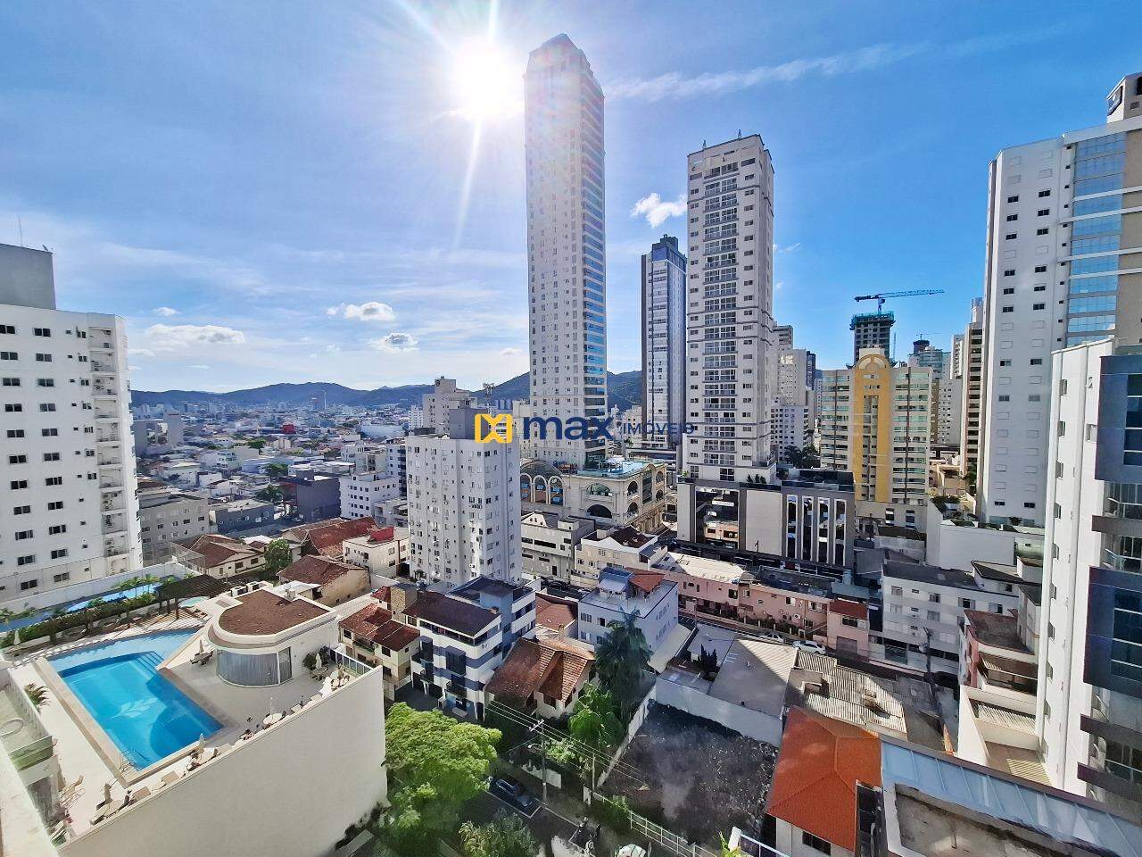 Apartamento para aluguel no Centro: Janela Sala: Vista cidade