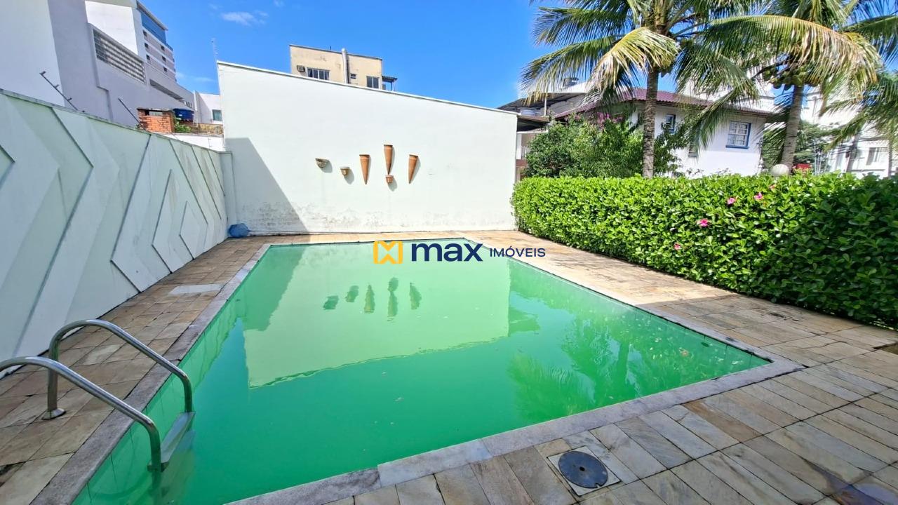 Casa Comercial para aluguel no Centro: Piscina